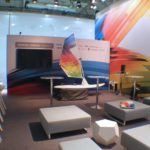 Messeauftritt - Innenansicht Stand mit VR-Applikation "Surfbrett"