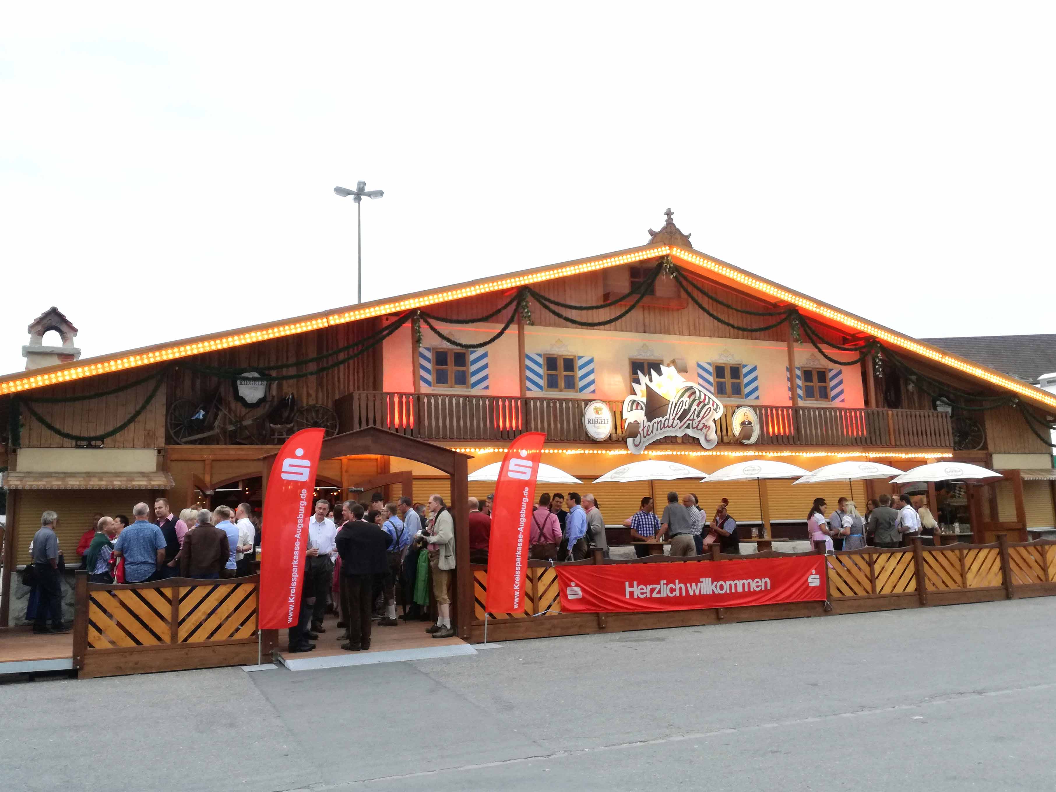 Kreissparkasse Augsburg: Beachflags und Banner auf dem Mitarbeiterfest