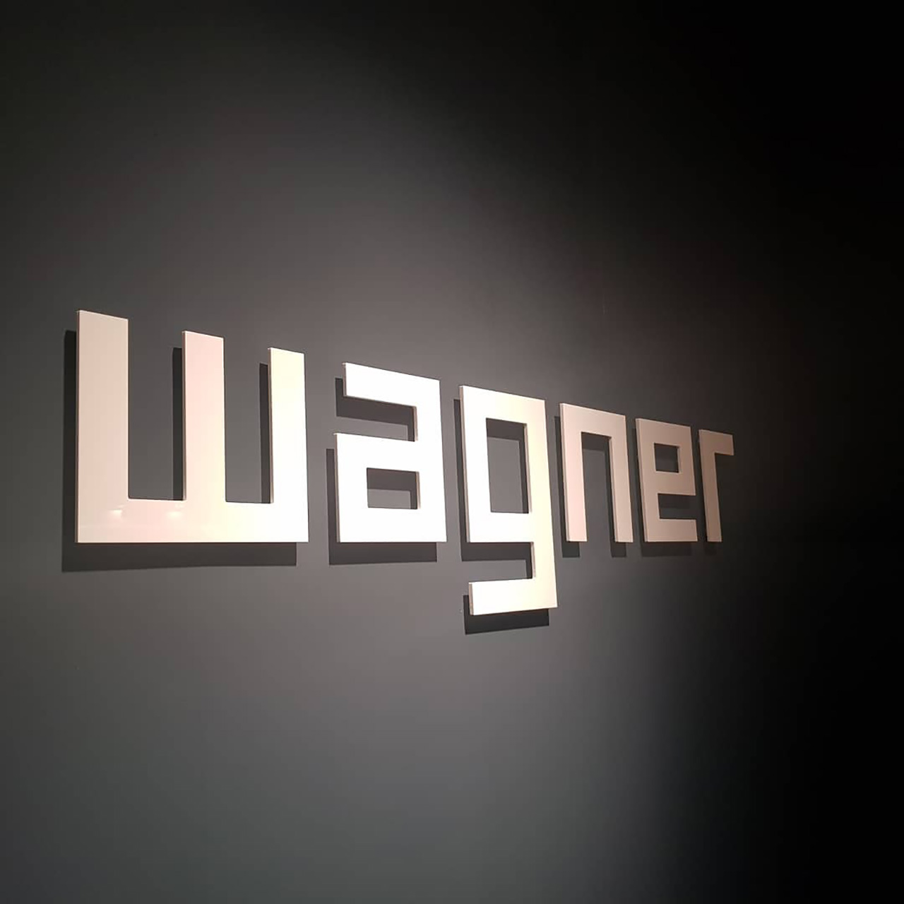3D-Buchstaben aus Acrylox - Werbetechnik by eest!